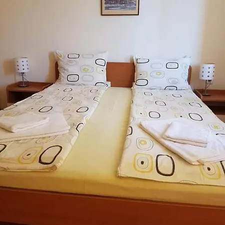хотел Флирт 2* Приморско